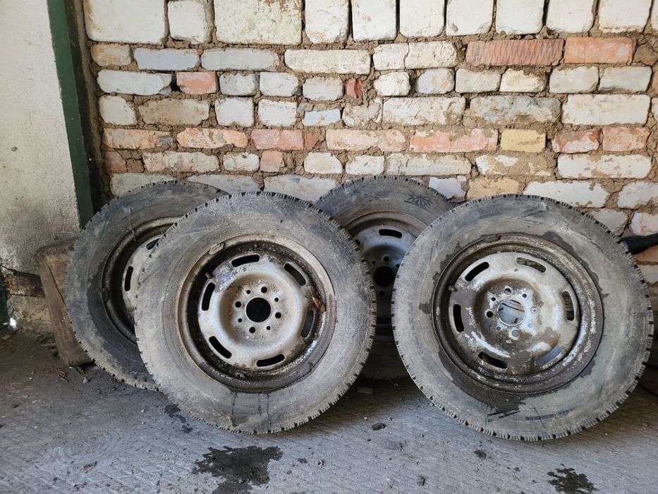 Продаю шины комплекте
