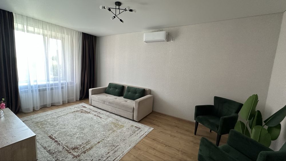 Продам диван срочно 10 000