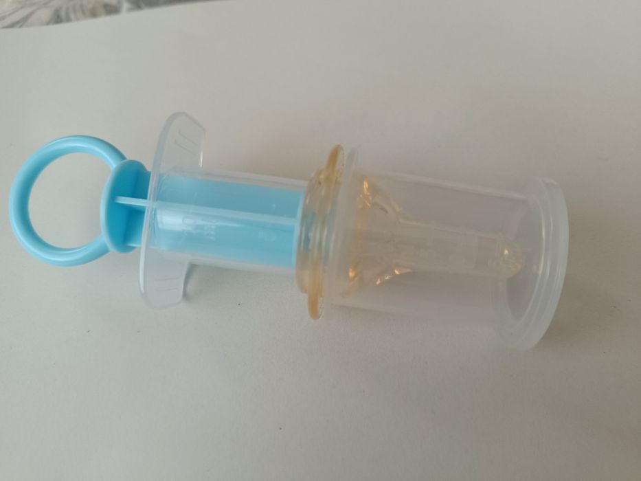 Помощник за лекарства за бебето