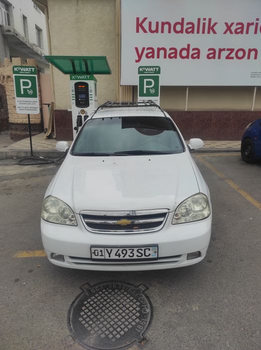 Продаю автомобиль LACETTI
