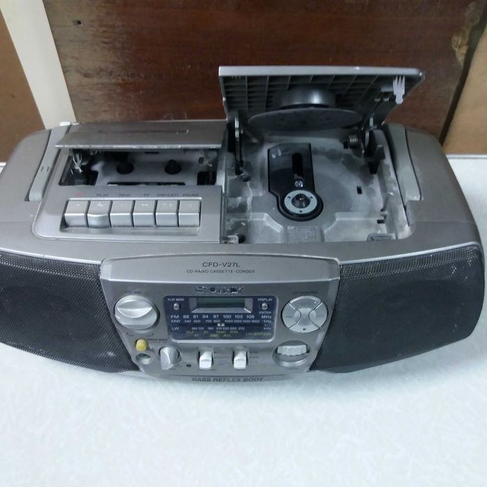 CD,радио касетофон - SONY