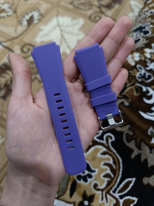 Ремешок для часов модели на втором фото
