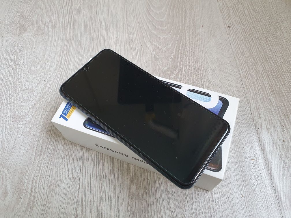 Продам Samsung galaxy A50 64gb