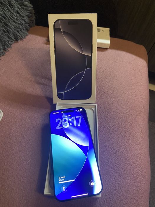 iPhone 16 pro max 256GB.