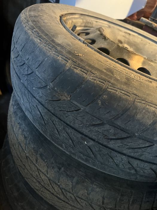 Vand 4 Jante de tabla cu tot cu cauciucuri de vara
