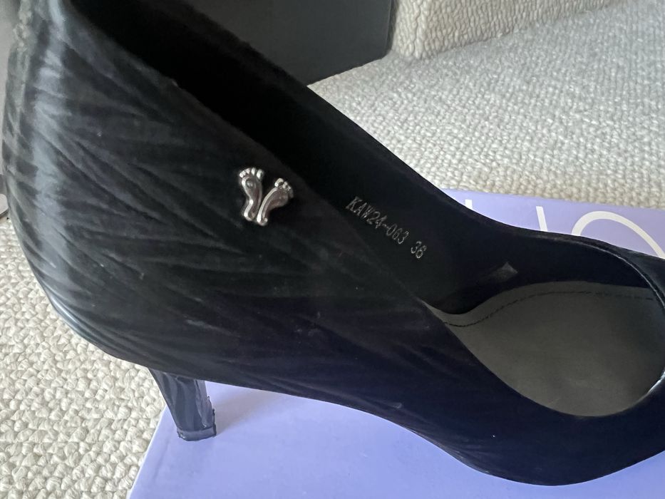 Официални обувки на ток Тенденз