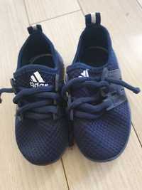 Adidasi Adidas mărimea 22