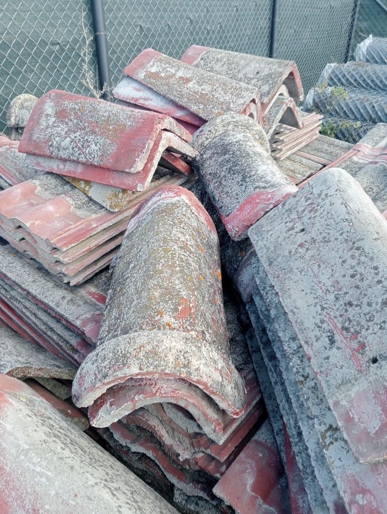 Țiglă din beton în stare bună 1 lei