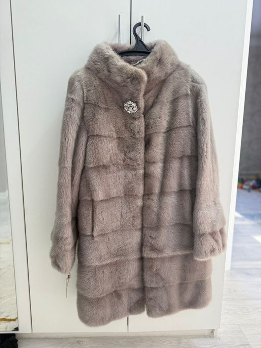 Продам норковую шубу  в отличном состоянии