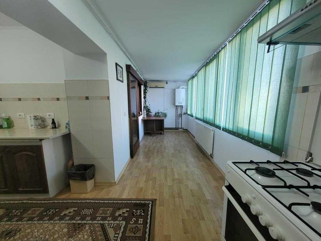 Inchiriez apartament 3 camere Focsani