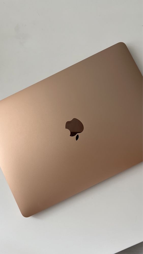 MacBook Air 13 (золотой)