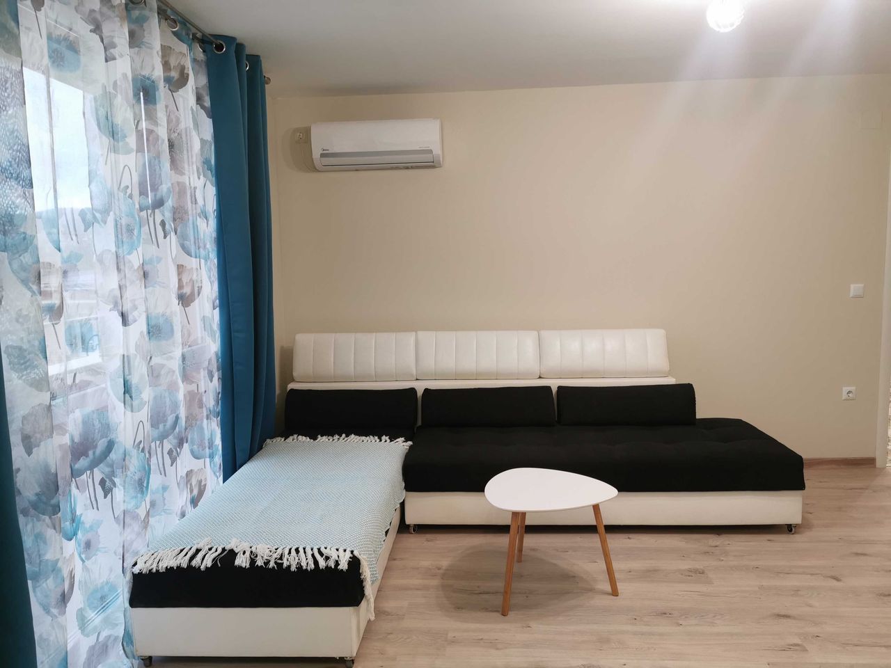 Дава се под наем Тристаен апартамент в Стара Загора, Център - 90 кв.м за 357 € - Снимка #18