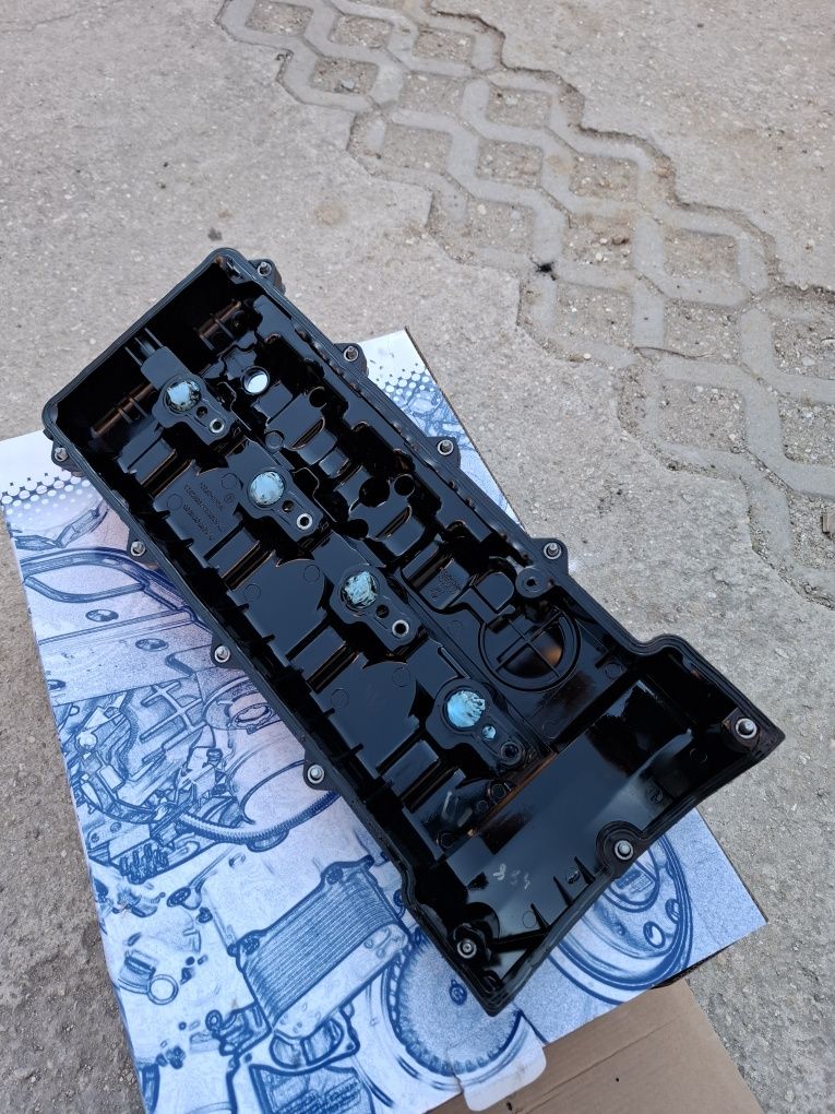 Капак клапани Mercedes w204 OM 646