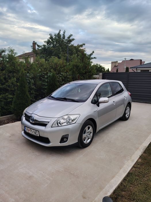 Toyota auris hybrid
