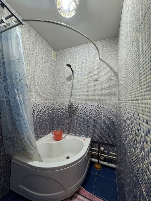 Шайхонтохур р-н Ибн-Сино-2 Ор-р:*Ресторант Башкент* 3/5/5 (70м²)