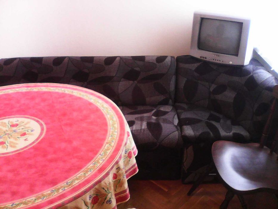 Дава се под наем Едностаен апартамент в Бургас, Център - 35 кв.м за 135 € - Снимка #5