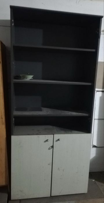 Продам шкафы 7 штук за всё 21000