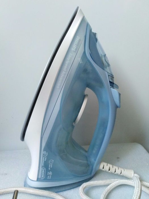 ОТДАМ ДАРОМ утюг, 2400W, Philips, Франция. Работает БЕЗ ВОДЫ и ПАРА бу