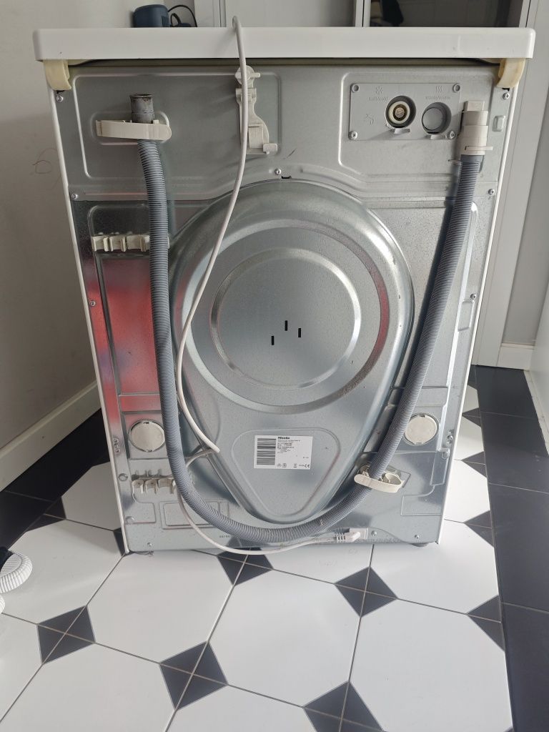 Пералня Miele W1