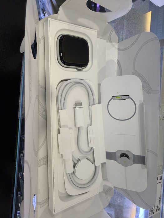 Продам Apple Watch 10 46mm Silver