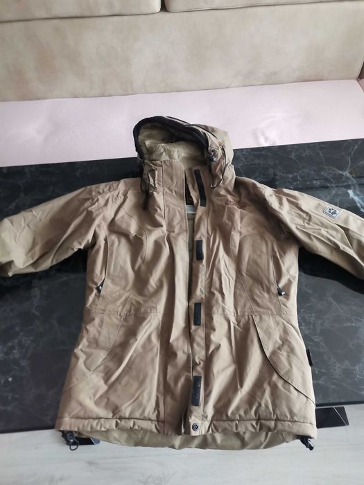 Jack Wolfskin зимно дамско яке