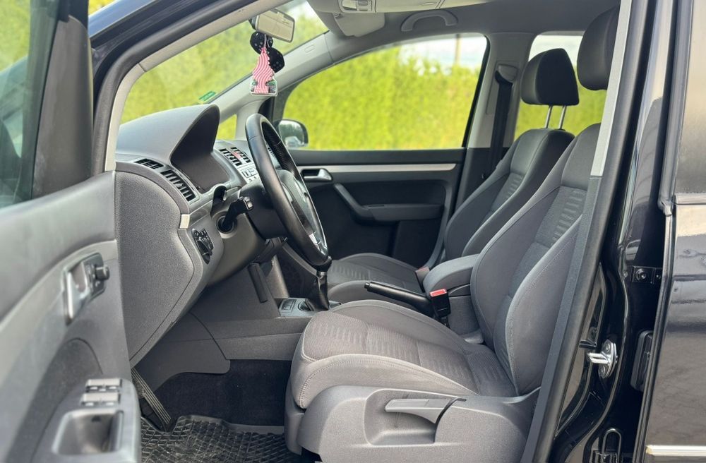 Vând VW Touran 2.0 Diesel 7 Locuri