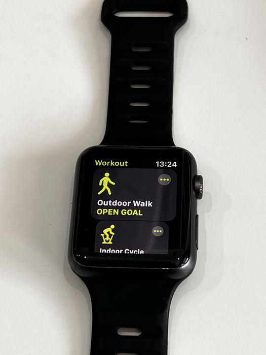 Apple Warch 7000 series aluminium