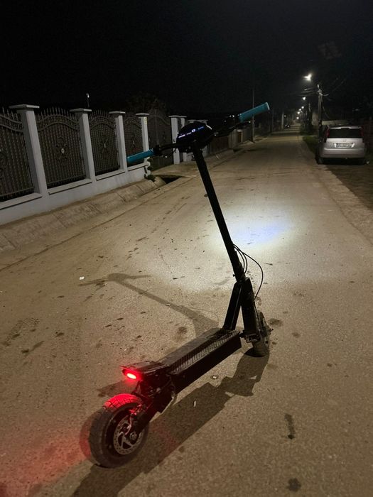 Vând kukirin g2   5539 km in creste stare buna