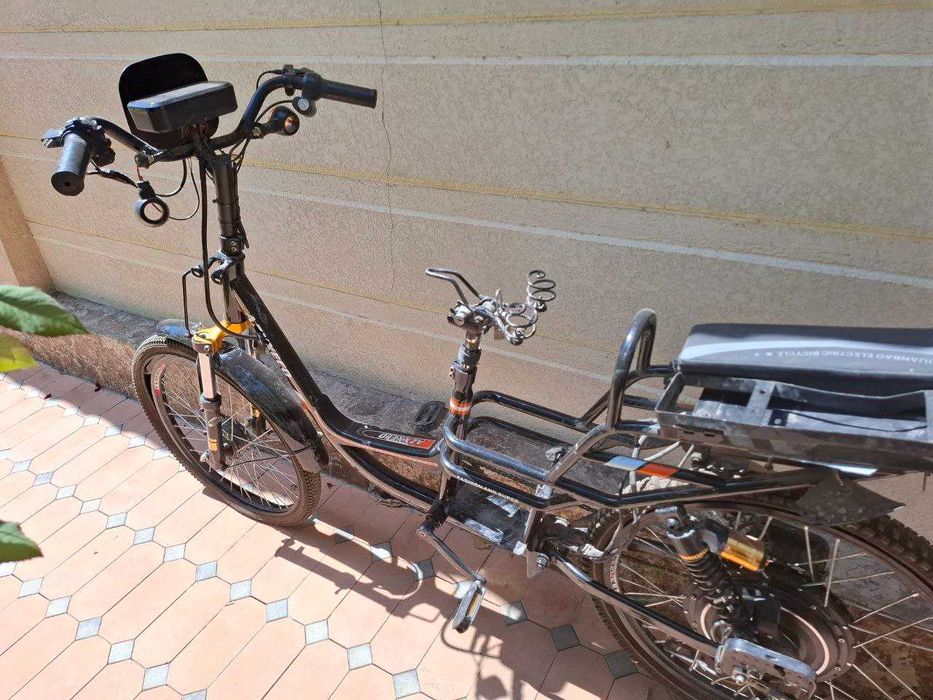 Skuter srochni sotiladi (kelishtirib beraman)