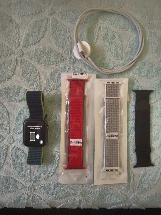 Apple watch 4 (44mm GPS + Cellular) Space Black