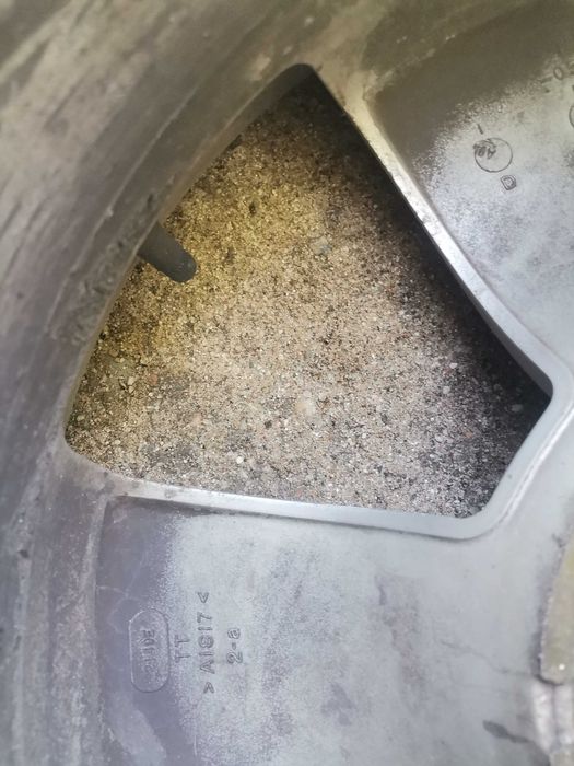 Продавам 17ки джанти за bmw xd