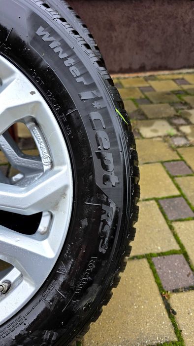 Vand 4 buc anvelopa iarna Hankook 215/60/R16 dot 2023