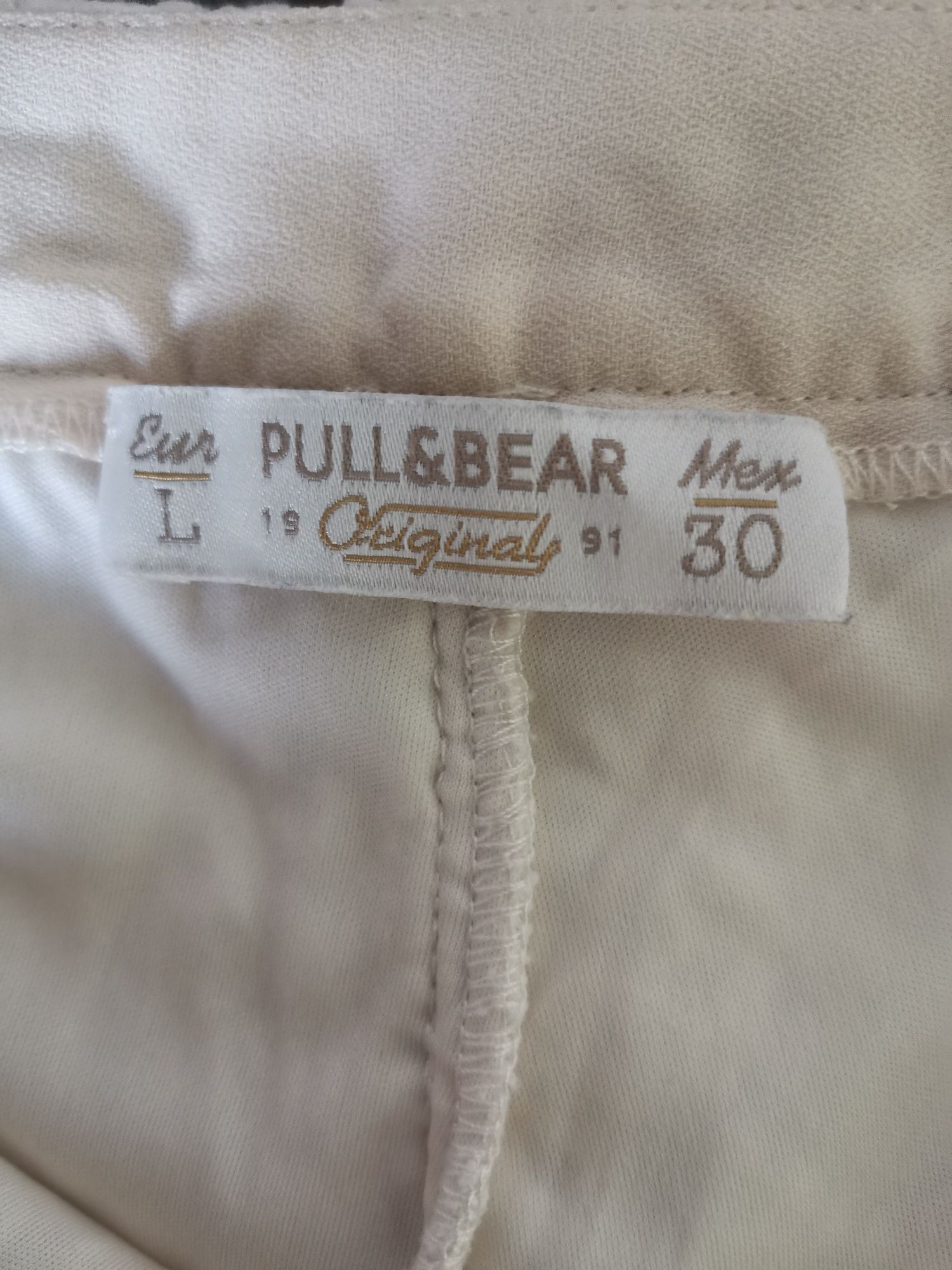 Къси панталонки Pull&bear Л размер