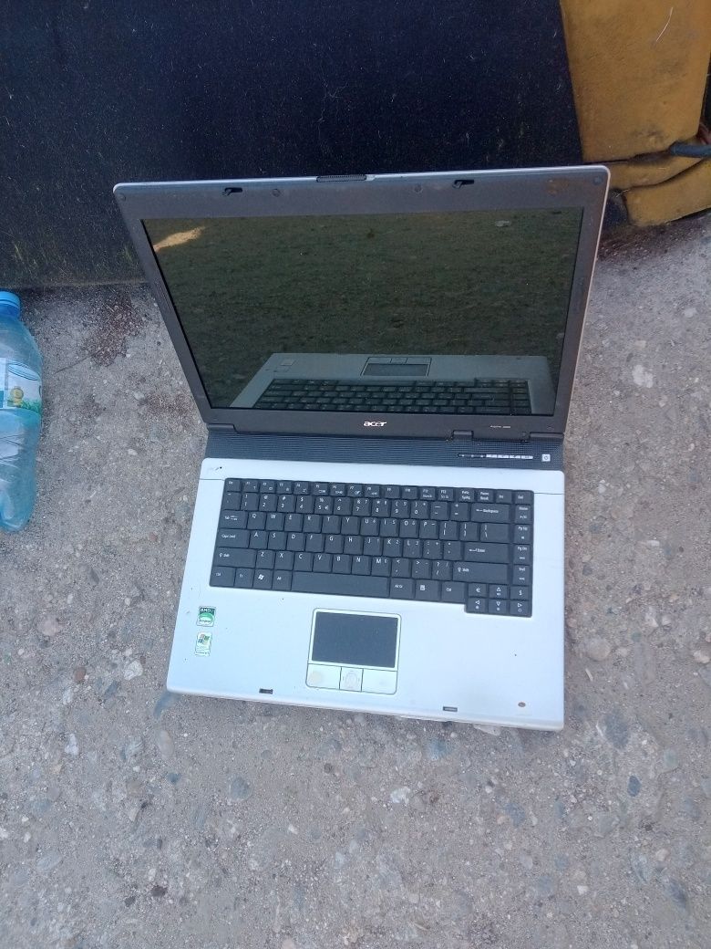 Laptop Acer LZ5 piese , display , carcasa placa baza ne probat/testat
