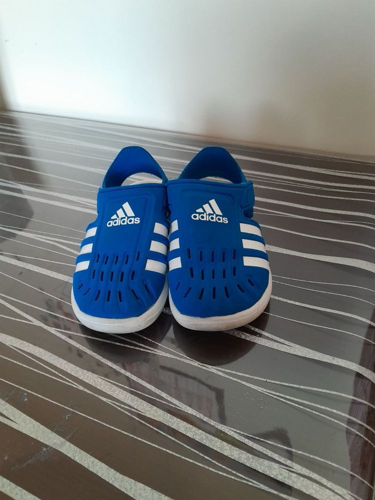 Детски сандали на adidas