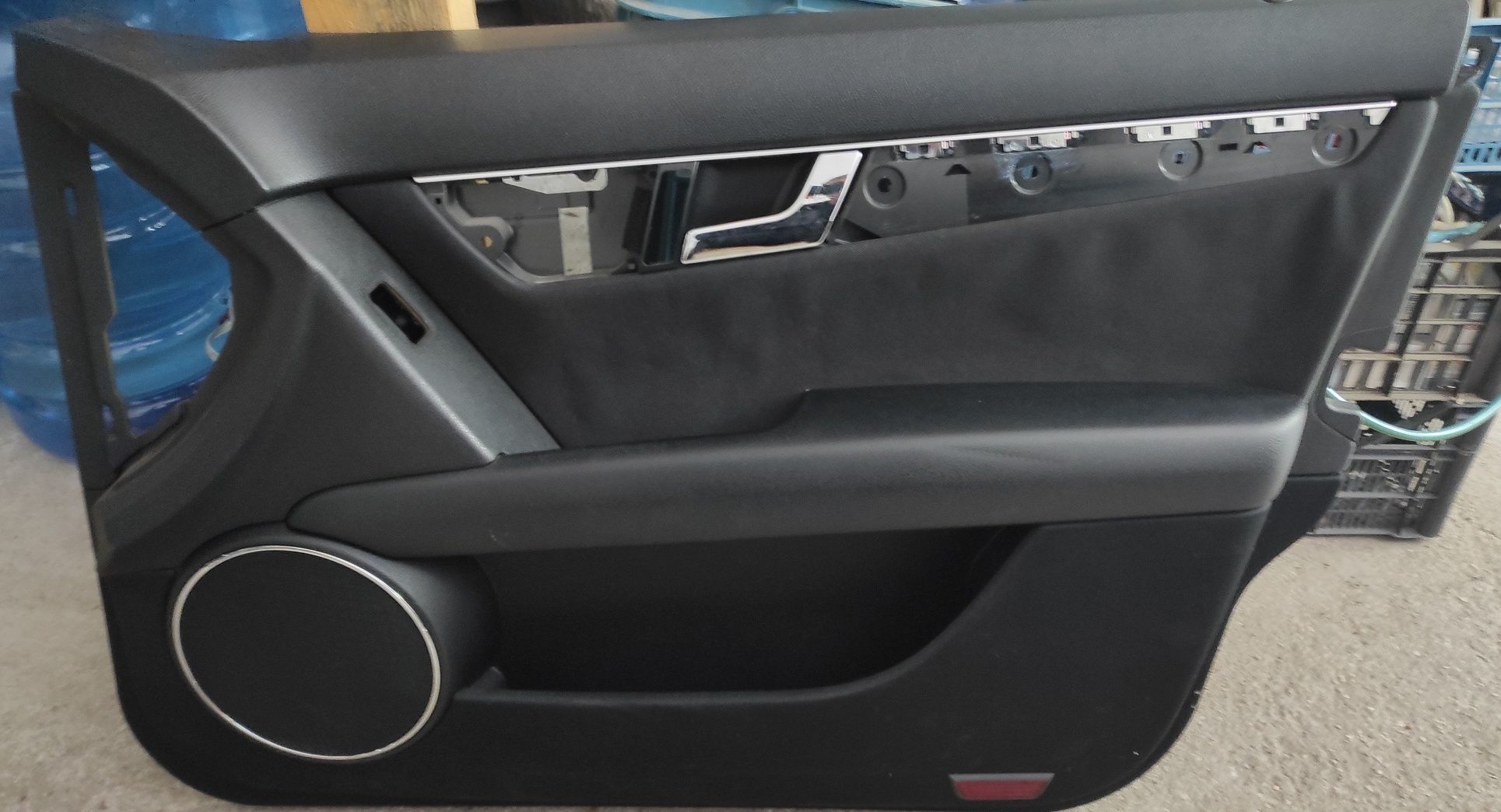 Части за Mercedes w204