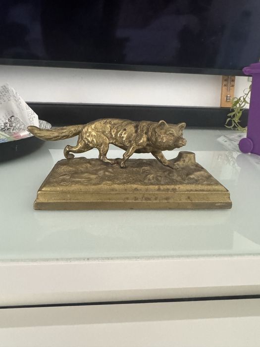 Decoratiune din antichitate Lup din bronz