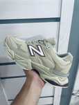 New Balance 9060 Crem