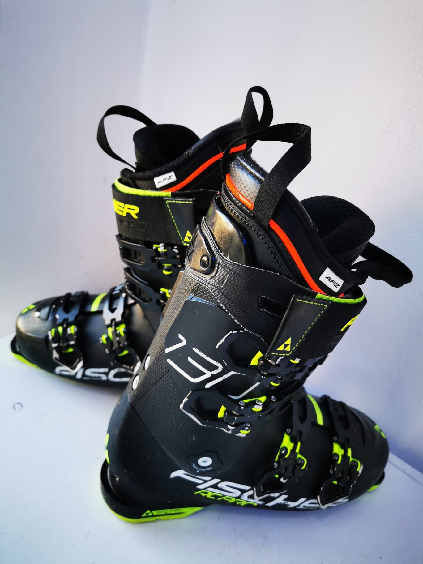 Vând incaltari clăpari Fischer RC Pro 130 mărime 27,5