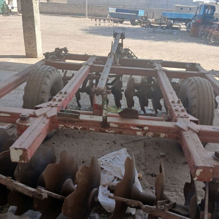 Yer tekislaydigan uskuna