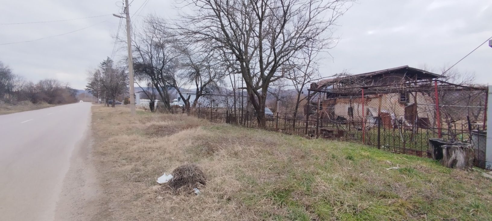 Продава се УПИ в село Студена, гр. Перник