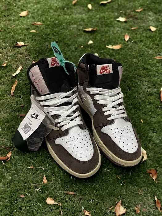 Nike Jordan 1 Travis Mocha / Adidasi Premium 2024