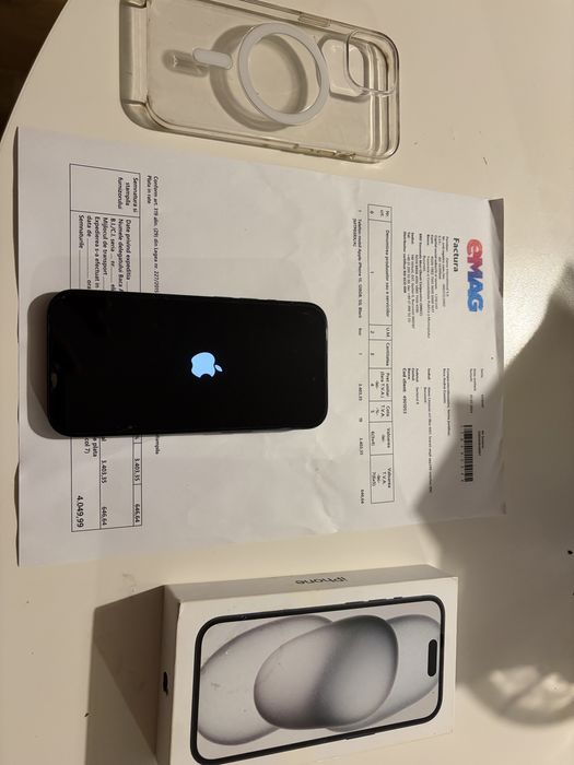 Vand iphone 15 black 128 GB ca nou, in garantie