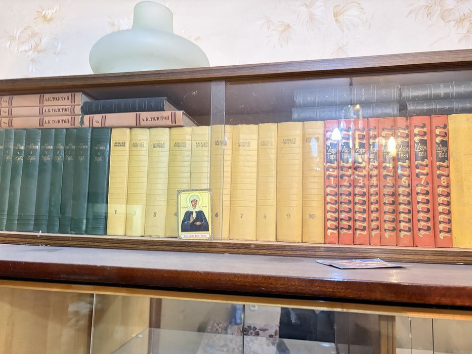 Продам собоания книг