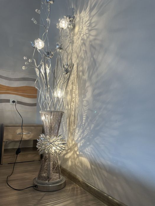 Голяма подова лампа