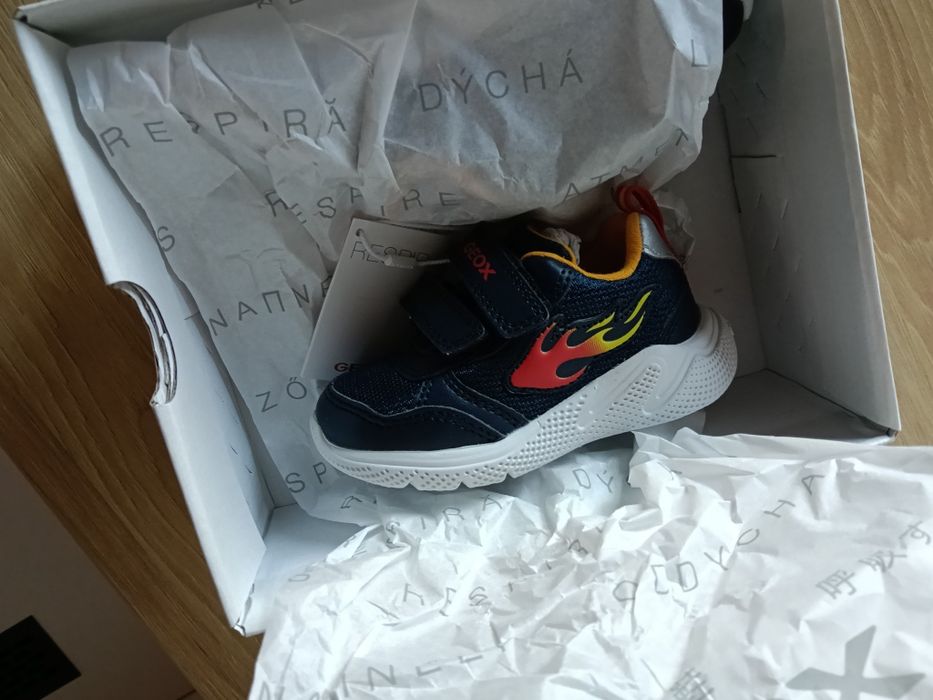 Pantofi sport Geox mărimea 20