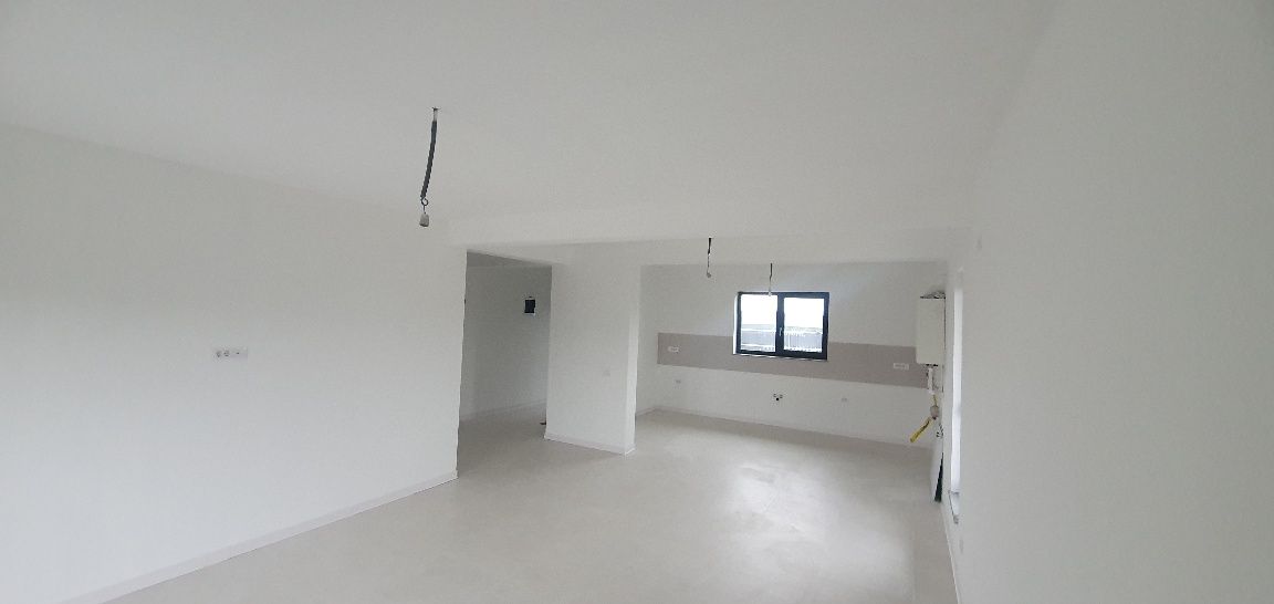 Proprietar vand casa în Serbanesti