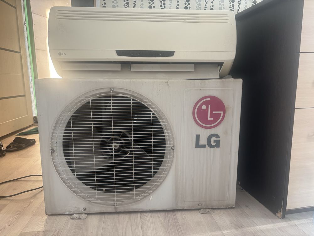 Сплит система LG09.