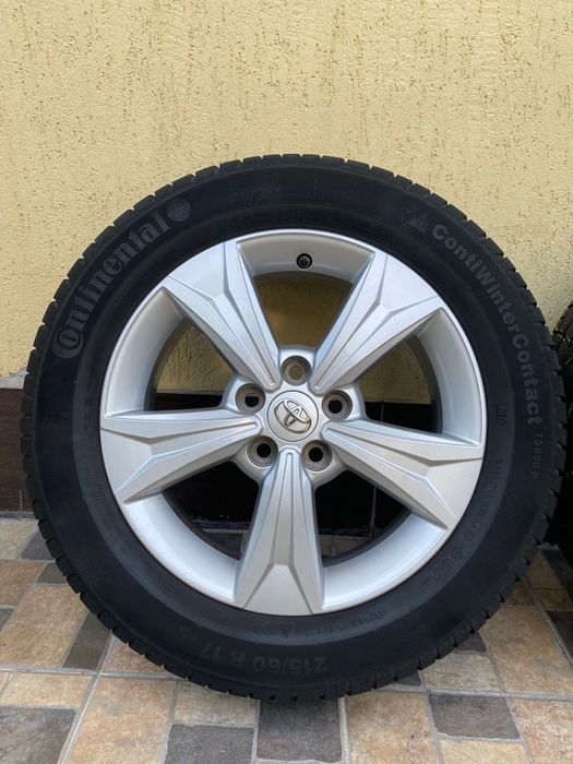 Jante 5x114,3R17" originale Toyota CHR cu cauciucuri iarnă