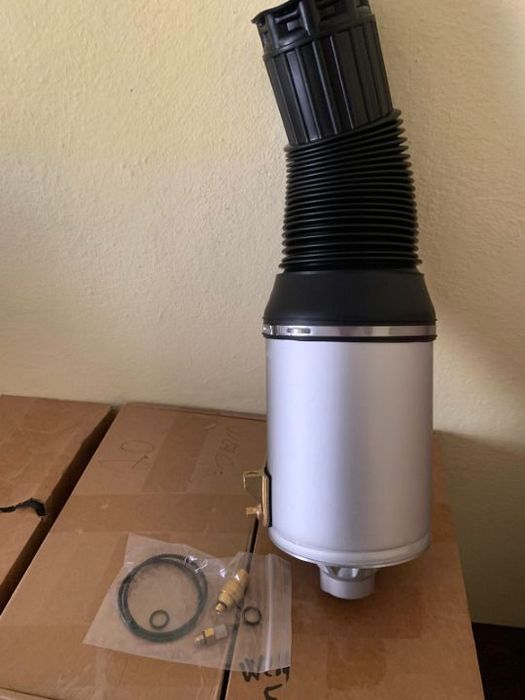 Perna aer Audi a8d3 a8 d3 s8 a8l bentely  fata spate stanga dreapta noua compresor bloc de valve